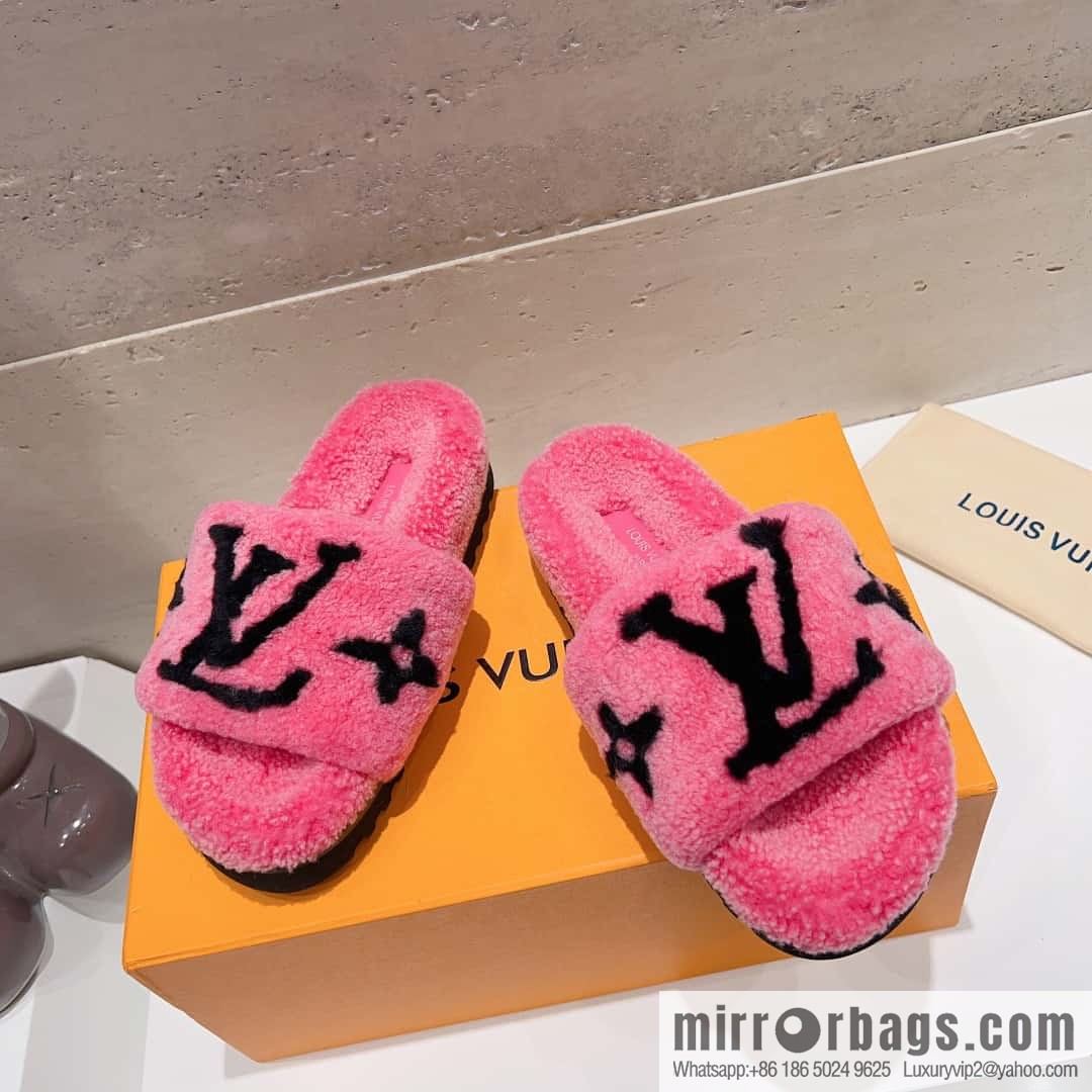 🐰🐰(Top version) Louis vuitton 2023 new wool slippers fine soft wool, grade 1 quality 🔝 pure fur