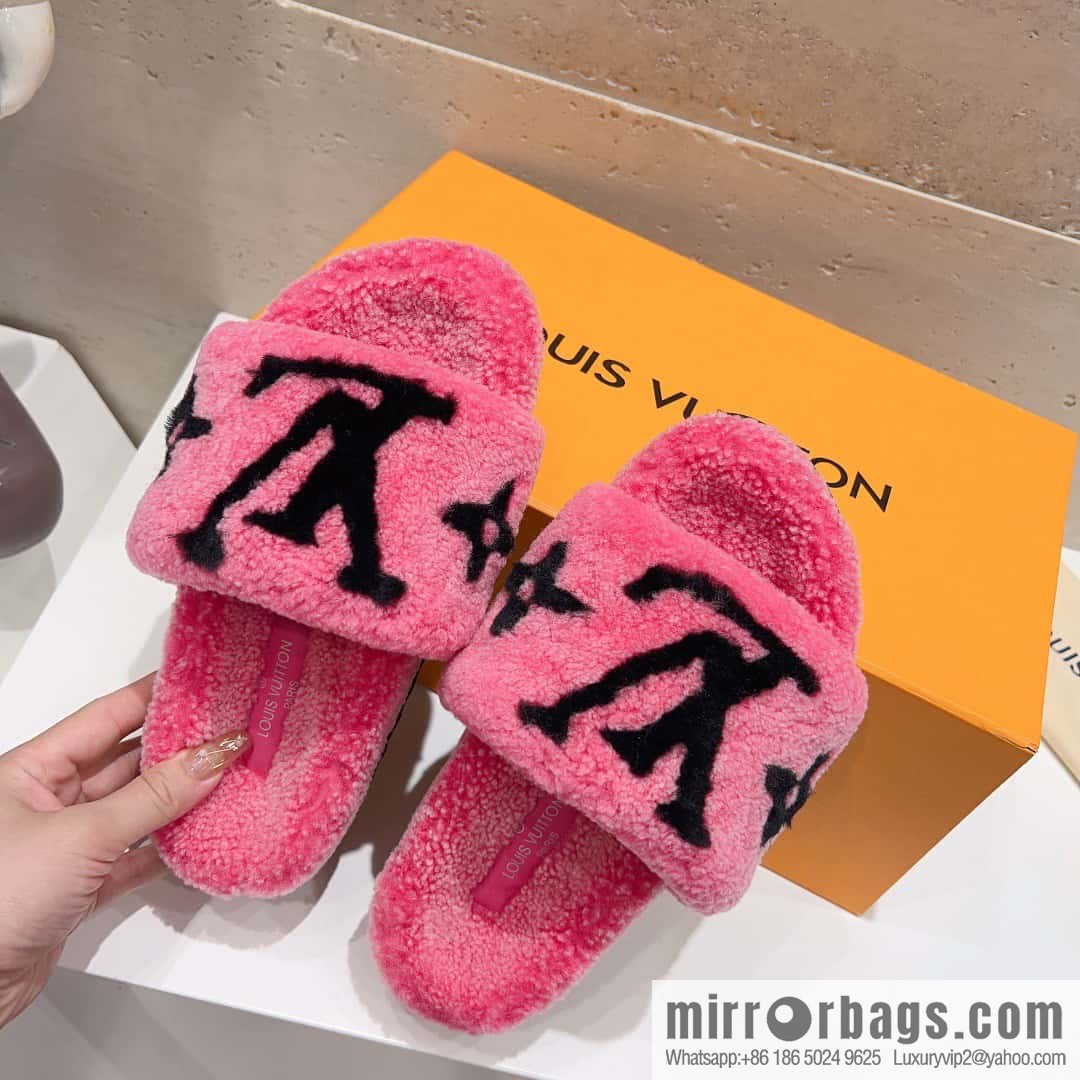 🐰🐰(Top version) Louis vuitton 2023 new wool slippers fine soft wool, grade 1 quality 🔝 pure fur