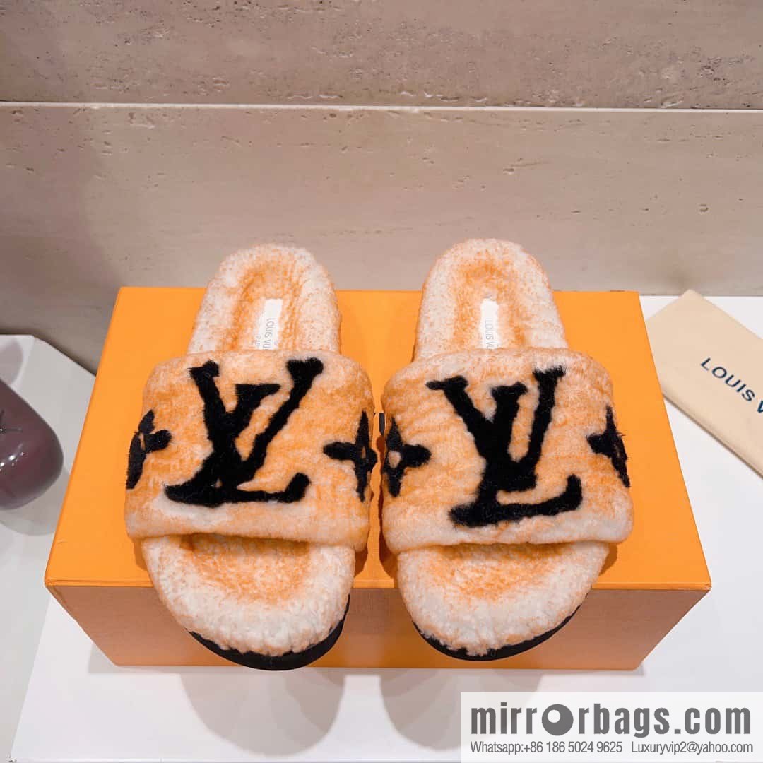 🐰🐰(Top version) Louis vuitton 2023 new wool slippers fine soft wool, grade 1 quality 🔝 pure fur