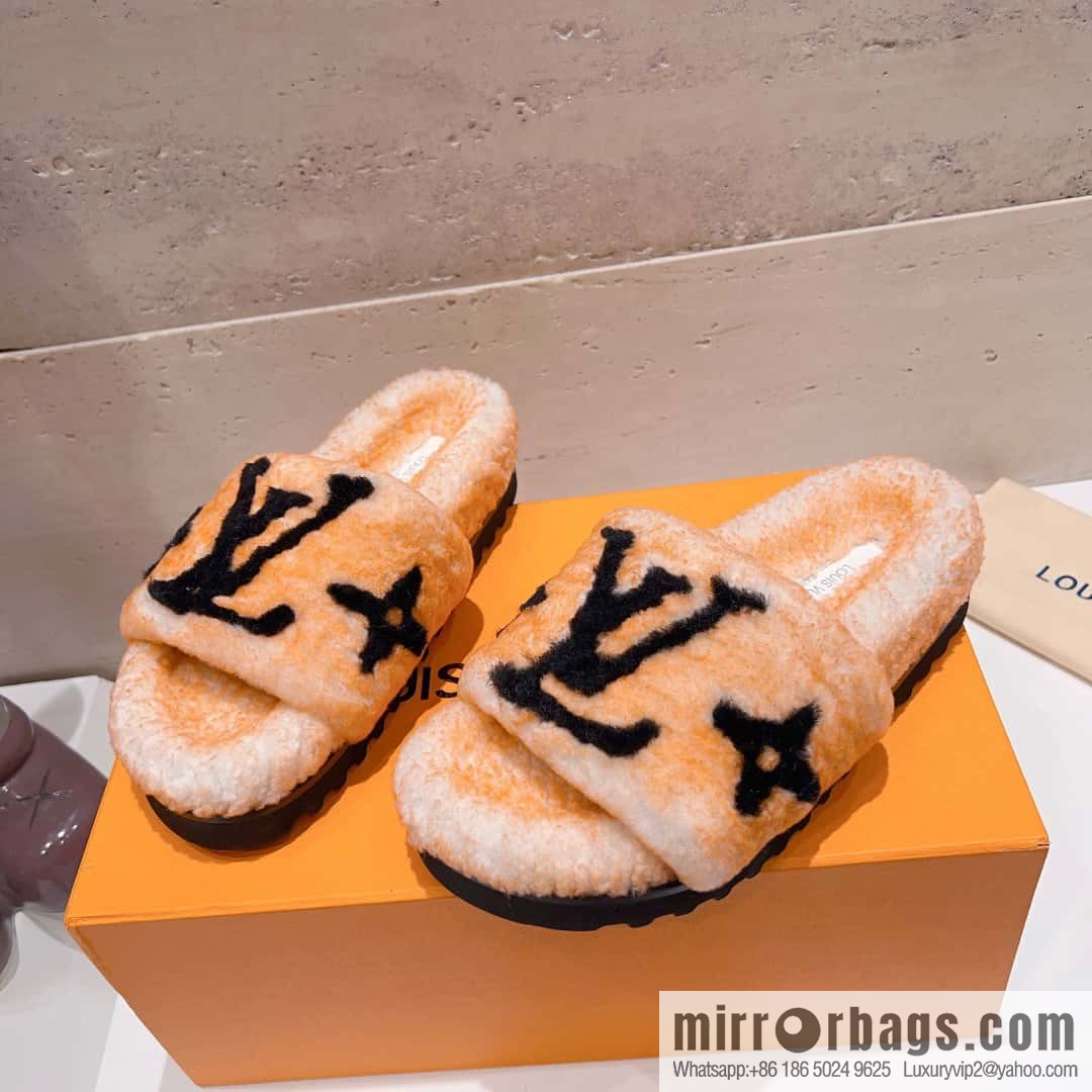 🐰🐰(Top version) Louis vuitton 2023 new wool slippers fine soft wool, grade 1 quality 🔝 pure fur