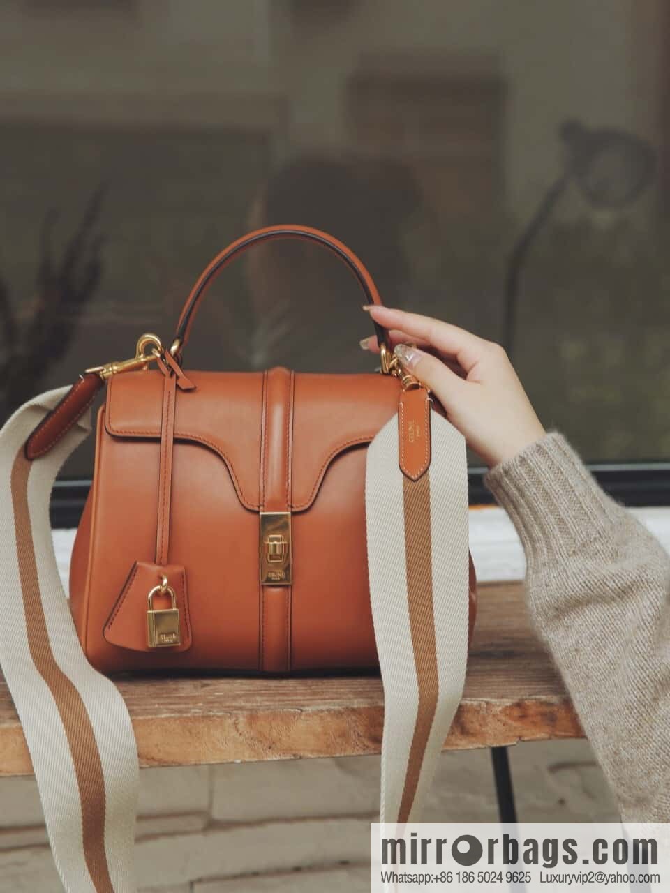 [Premium quality, all-steel hardware] CELINE's latest classic bag tote bag number: 188003BF9.04LU