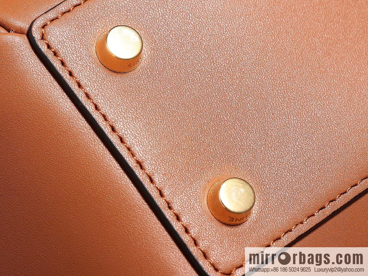 [Premium quality, all-steel hardware] CELINE's latest classic bag tote bag number: 188003BF9.04LU