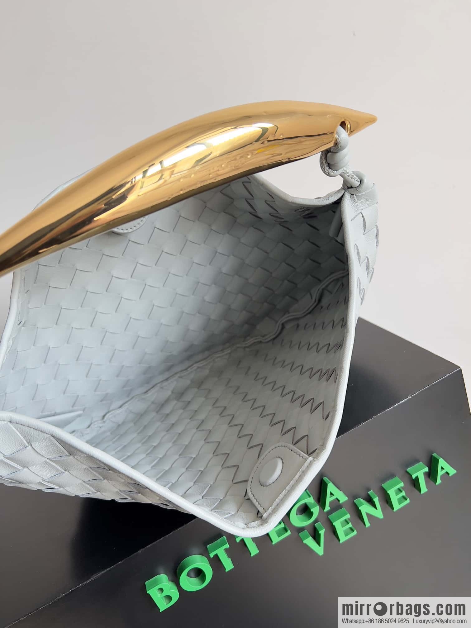 BottegaVeneta2023 spring and summer new, Baodiejia Bv mini sardines SARDINE agate gray, model number: 716082 large