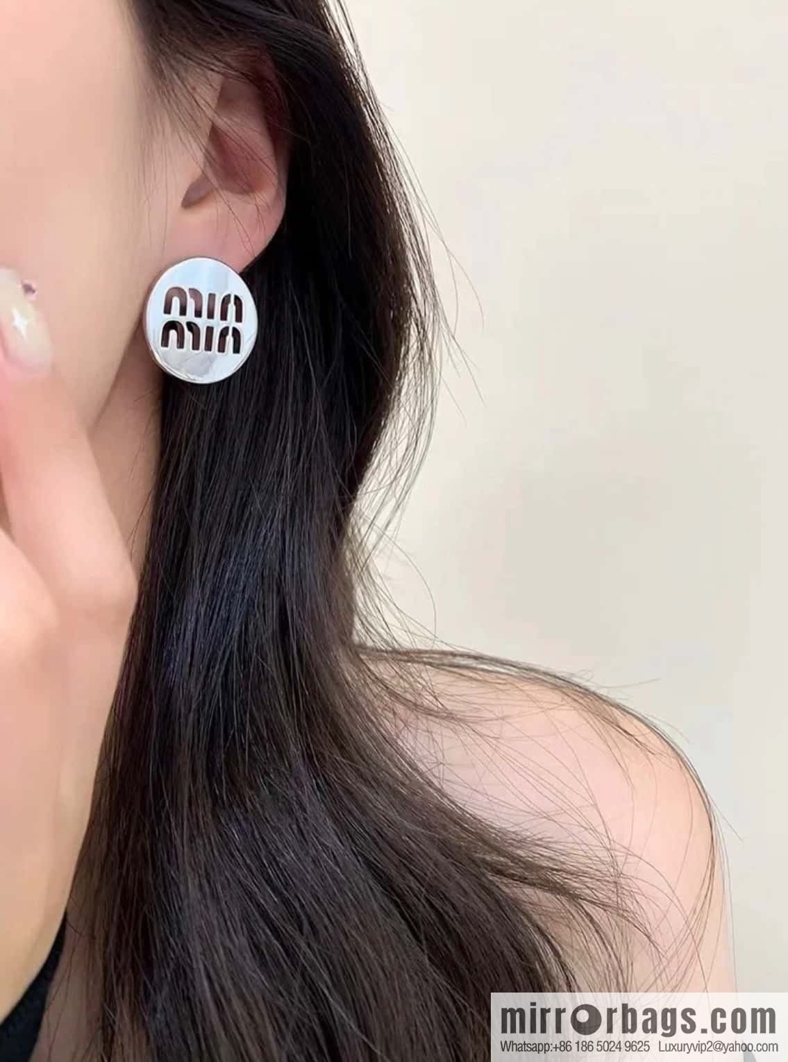 ❗️New ❗️ MIU MIU Miu Miu Hollow Silver Glossy Earrings