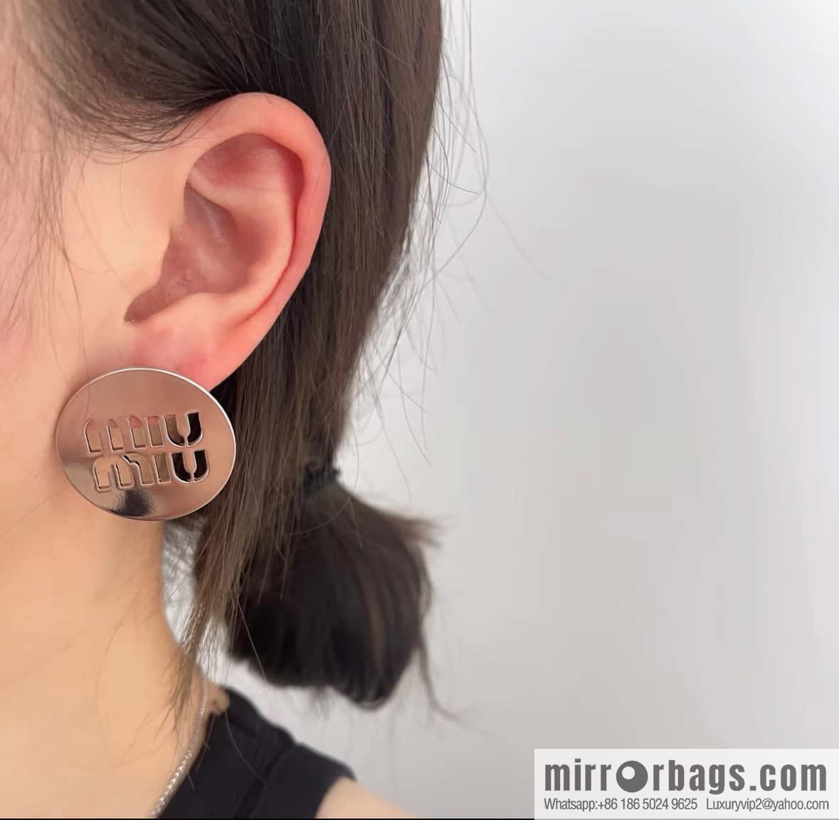 ❗️New ❗️ MIU MIU Miu Miu Hollow Silver Glossy Earrings