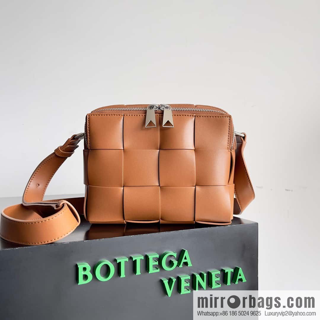 BV Men's Camera Bag BV Men's 2023 SS Pre Spring New Camera, Model Number: 730027
