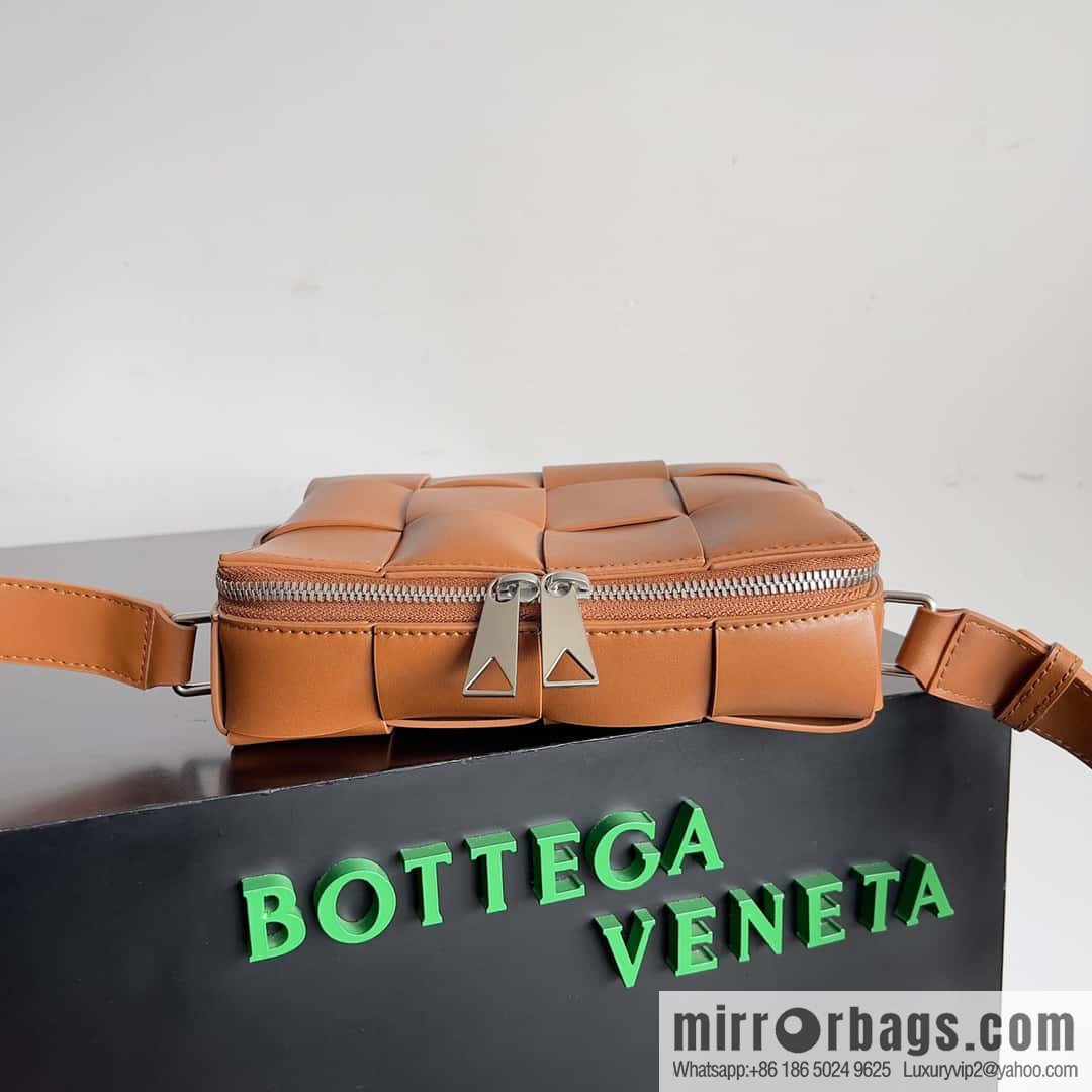 BV Men's Camera Bag BV Men's 2023 SS Pre Spring New Camera, Model Number: 730027