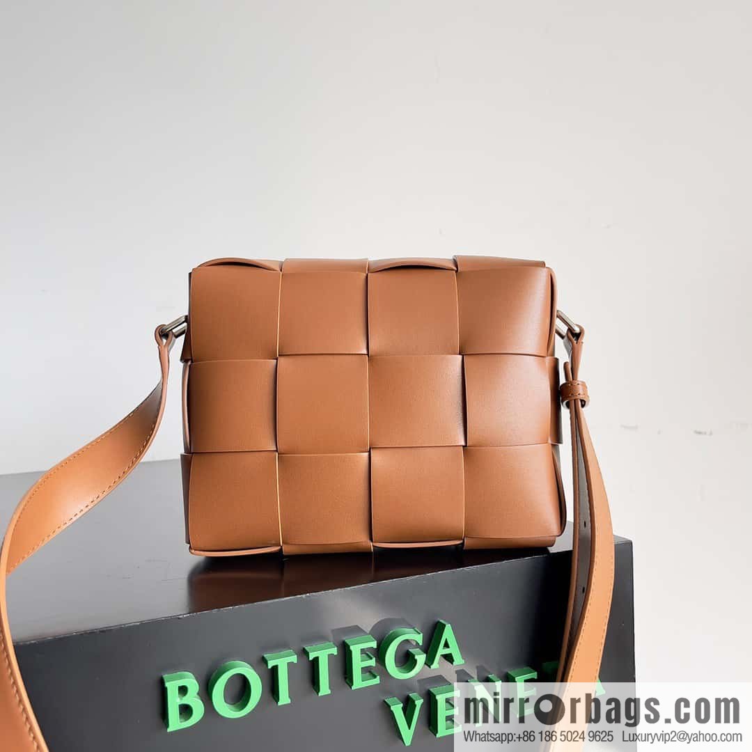 BV Men's Camera Bag BV Men's 2023 SS Pre Spring New Camera, Model Number: 730027