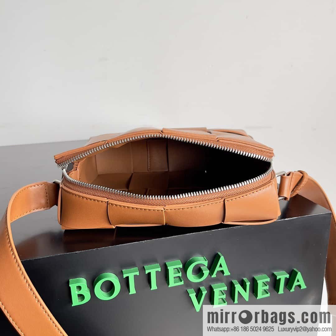 BV Men's Camera Bag BV Men's 2023 SS Pre Spring New Camera, Model Number: 730027