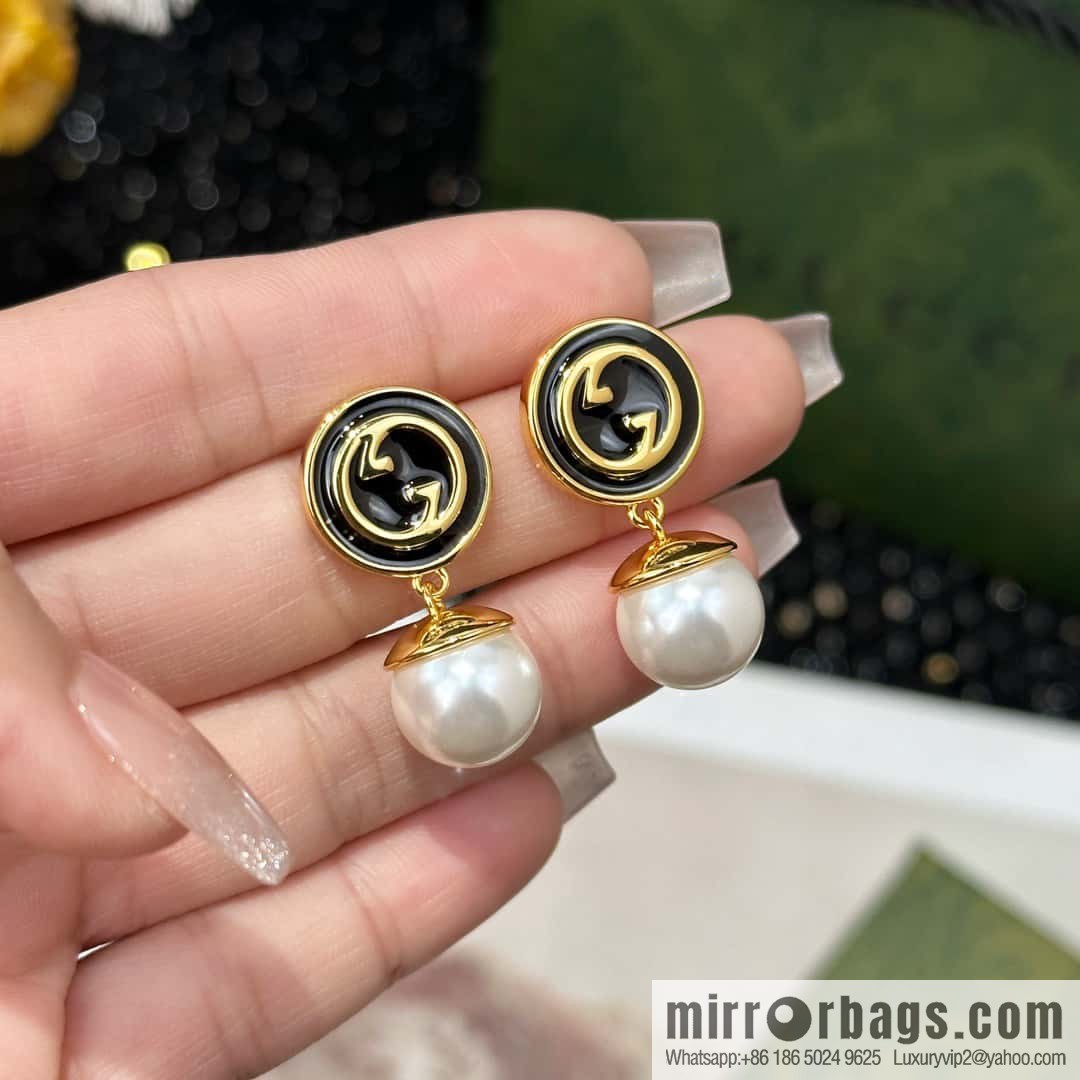 ❗️New ❗️ ☀ new Gucci Gucci double G pearl stud earrings necklace ☀