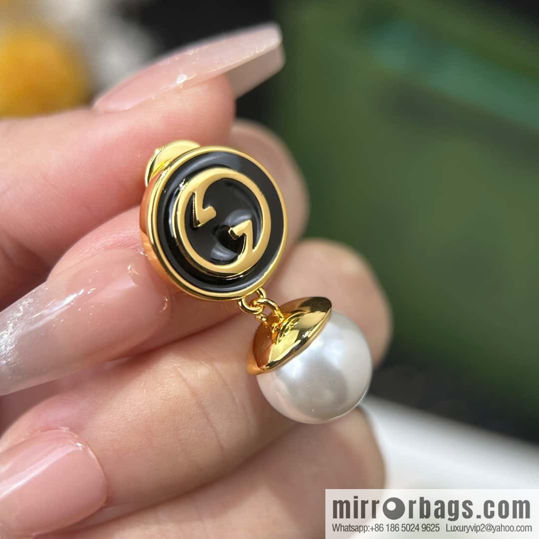 ❗️New ❗️ ☀ new Gucci Gucci double G pearl stud earrings necklace ☀