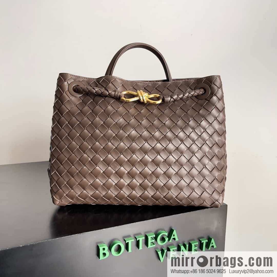 BV Bottega Veneta2023 New Andiamo Woven Handbag, Medium, Model: 743572 Candy Brown
