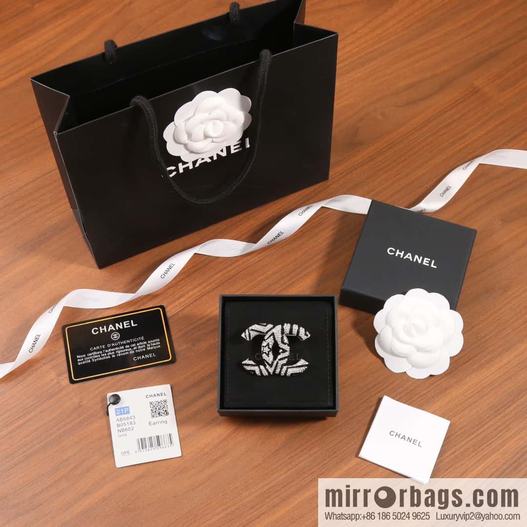 ☀️New ☑️ Chanel Double C Pentagram ⭐ Stars Full Diamond Brooch ☀️