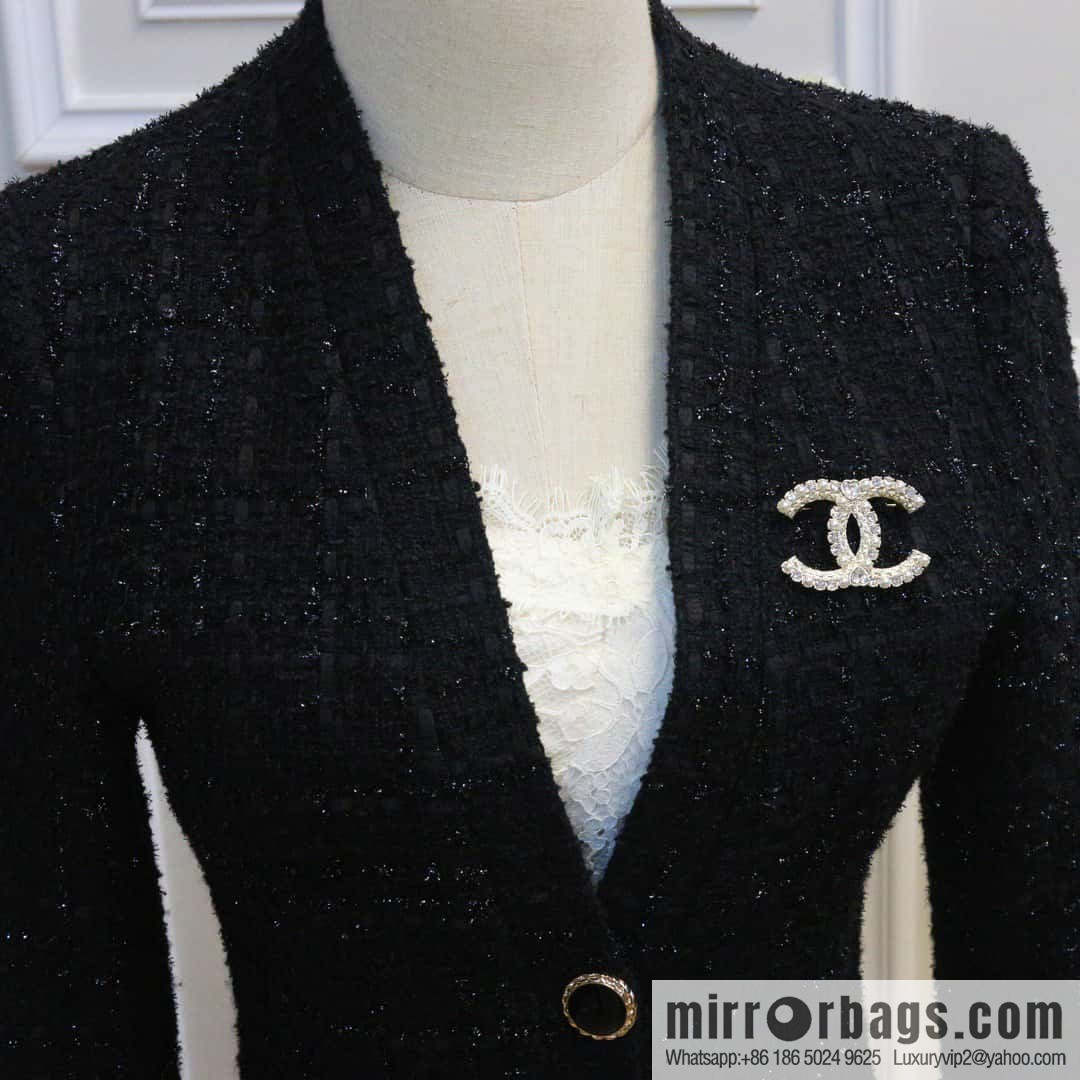 ☀️New ☑️ Chanel double c love peach heart full diamond brooch ☀️