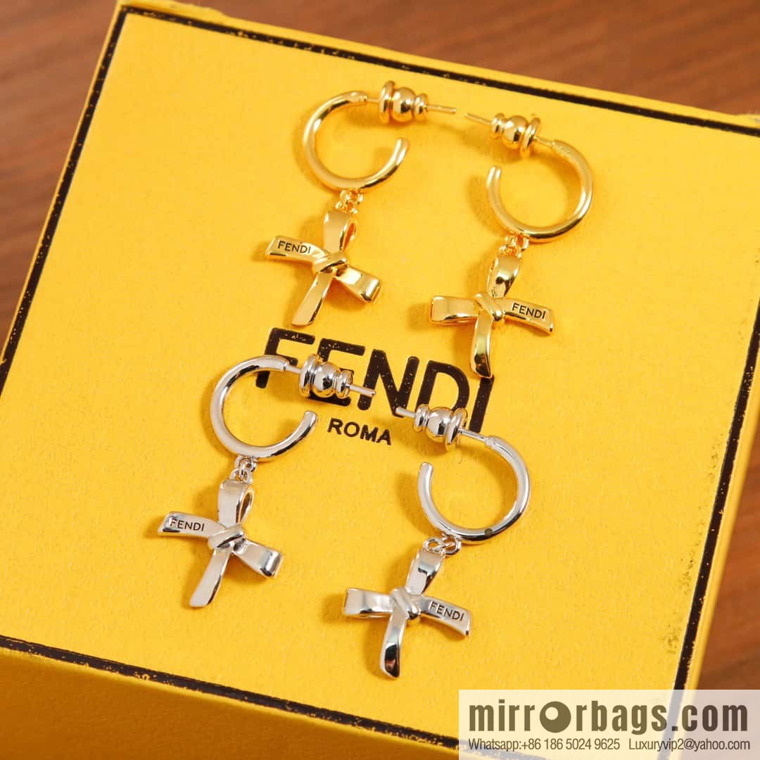 ☀New Fendi Fendi bow stud earrings ☀
