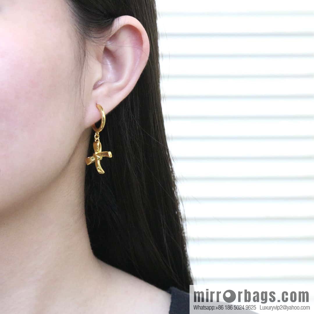 ☀New Fendi Fendi bow stud earrings ☀
