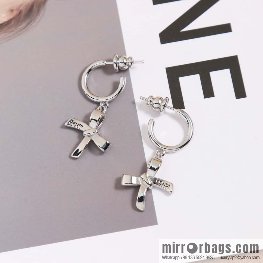 ☀New Fendi Fendi bow stud earrings ☀