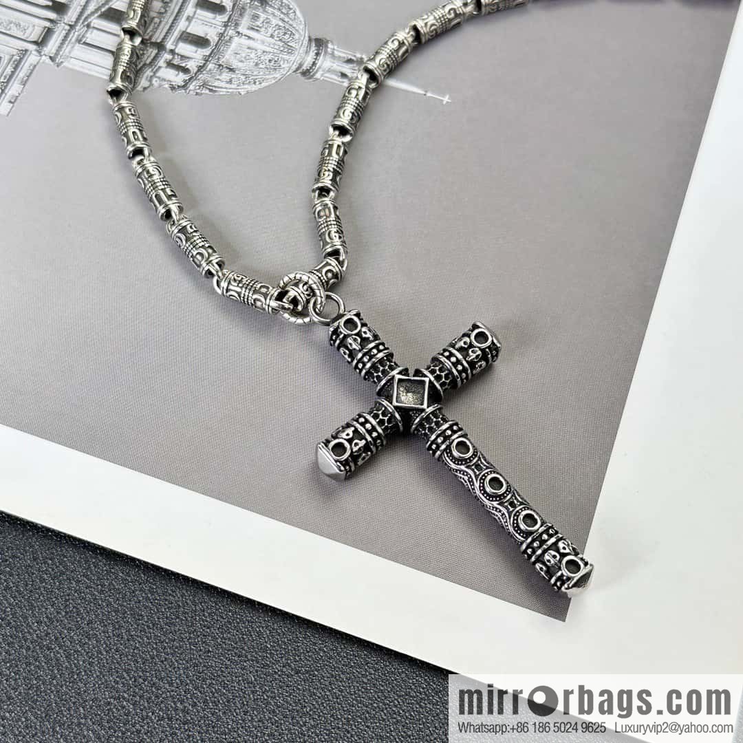 ❗️New ❗️ ☀ New Gucci cross necklace ☀