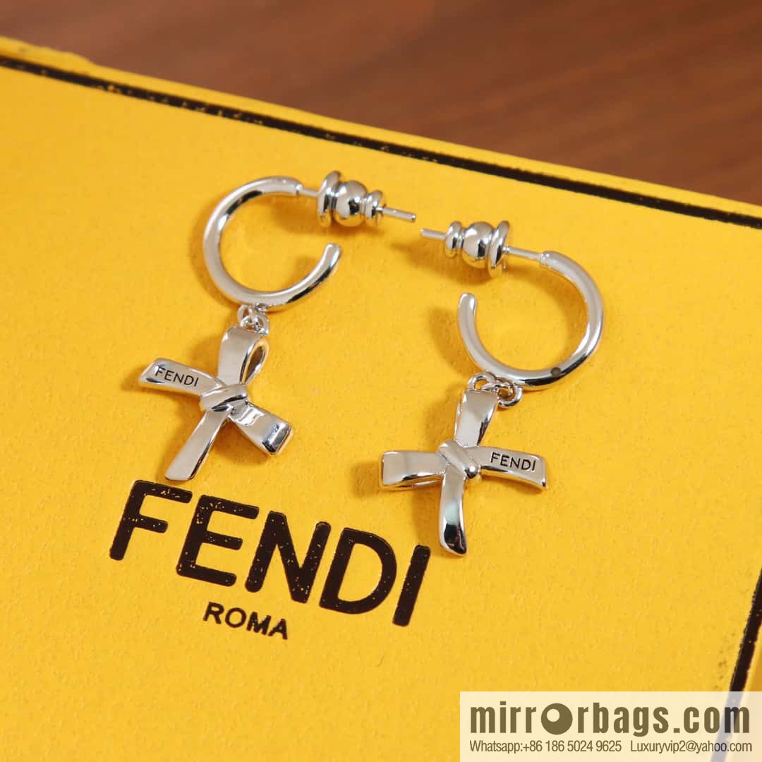 ☀New Fendi Fendi bow stud earrings ☀