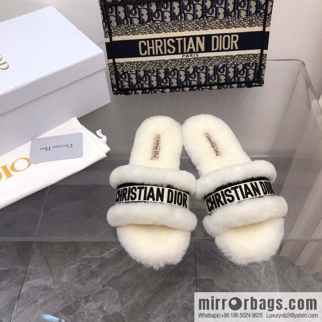 🐰🐰New color 2023-CD wool mop embroidered slippers series