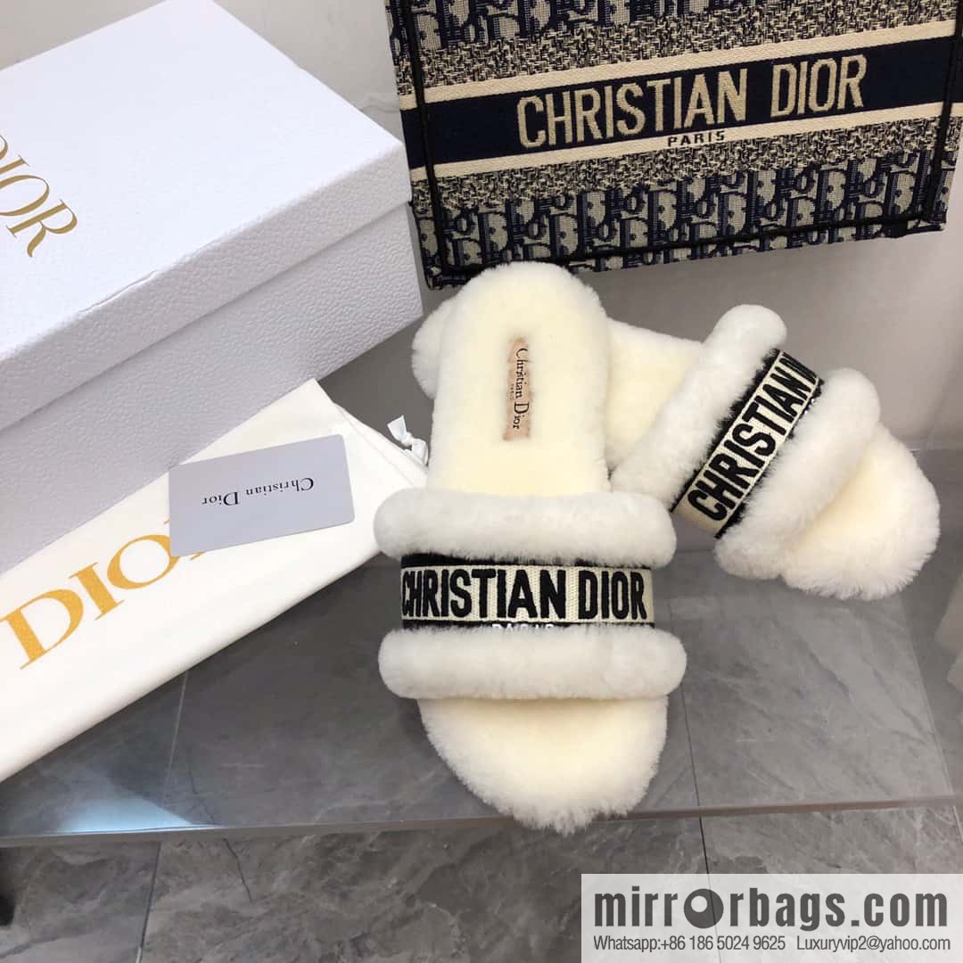 🐰🐰New color 2023-CD wool mop embroidered slippers series