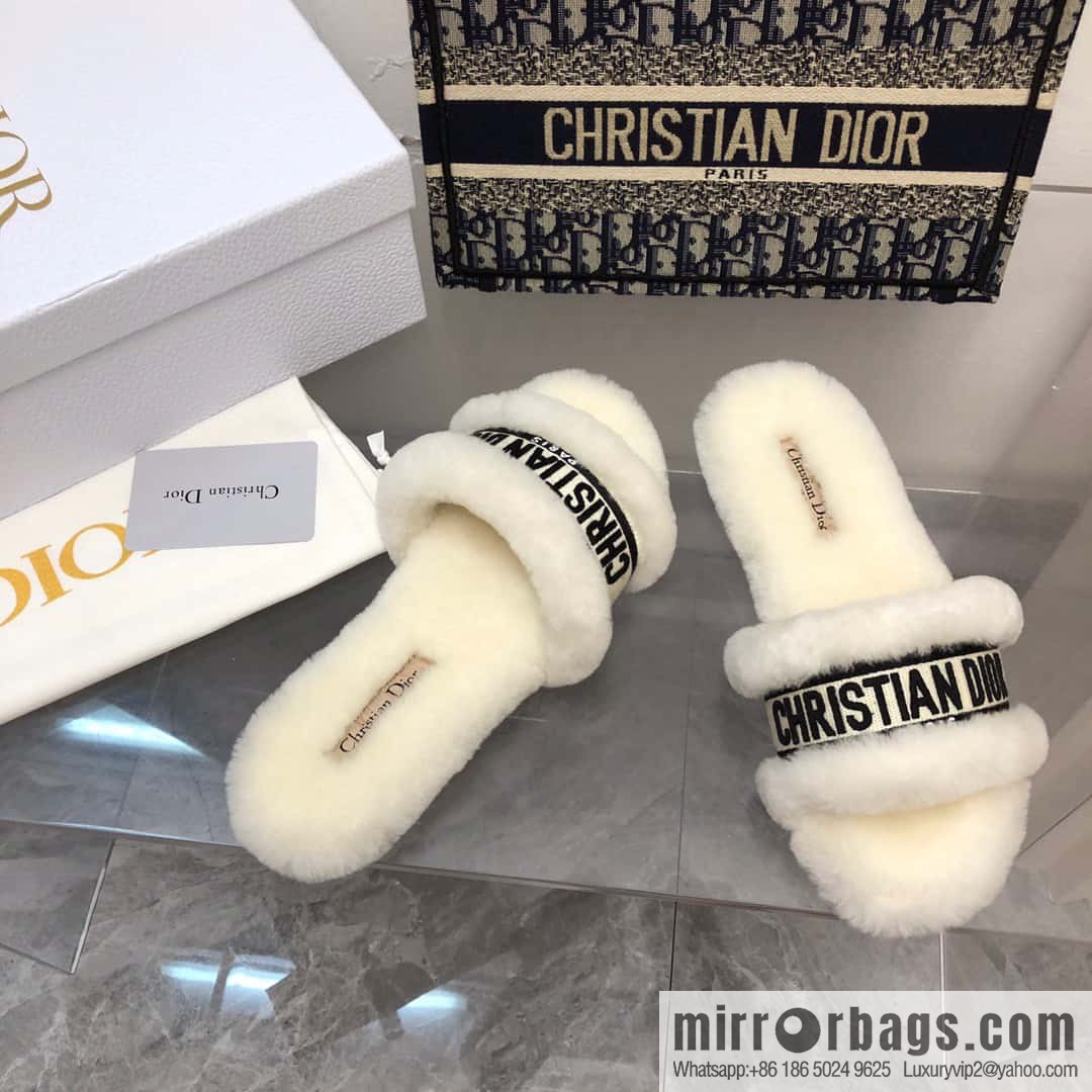 🐰🐰New color 2023-CD wool mop embroidered slippers series