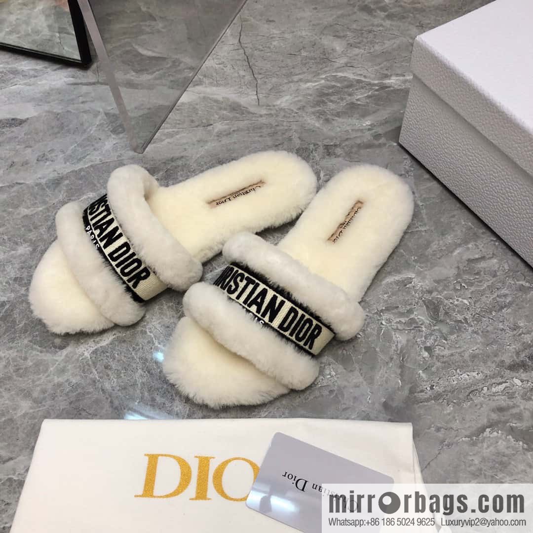🐰🐰New color 2023-CD wool mop embroidered slippers series