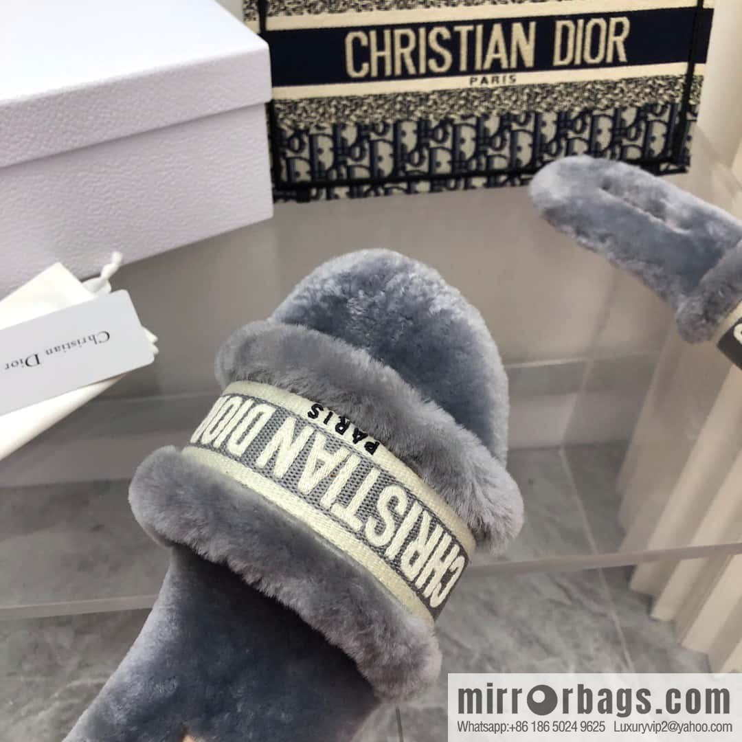 🐰🐰New color 2023-CD wool mop embroidered slippers series