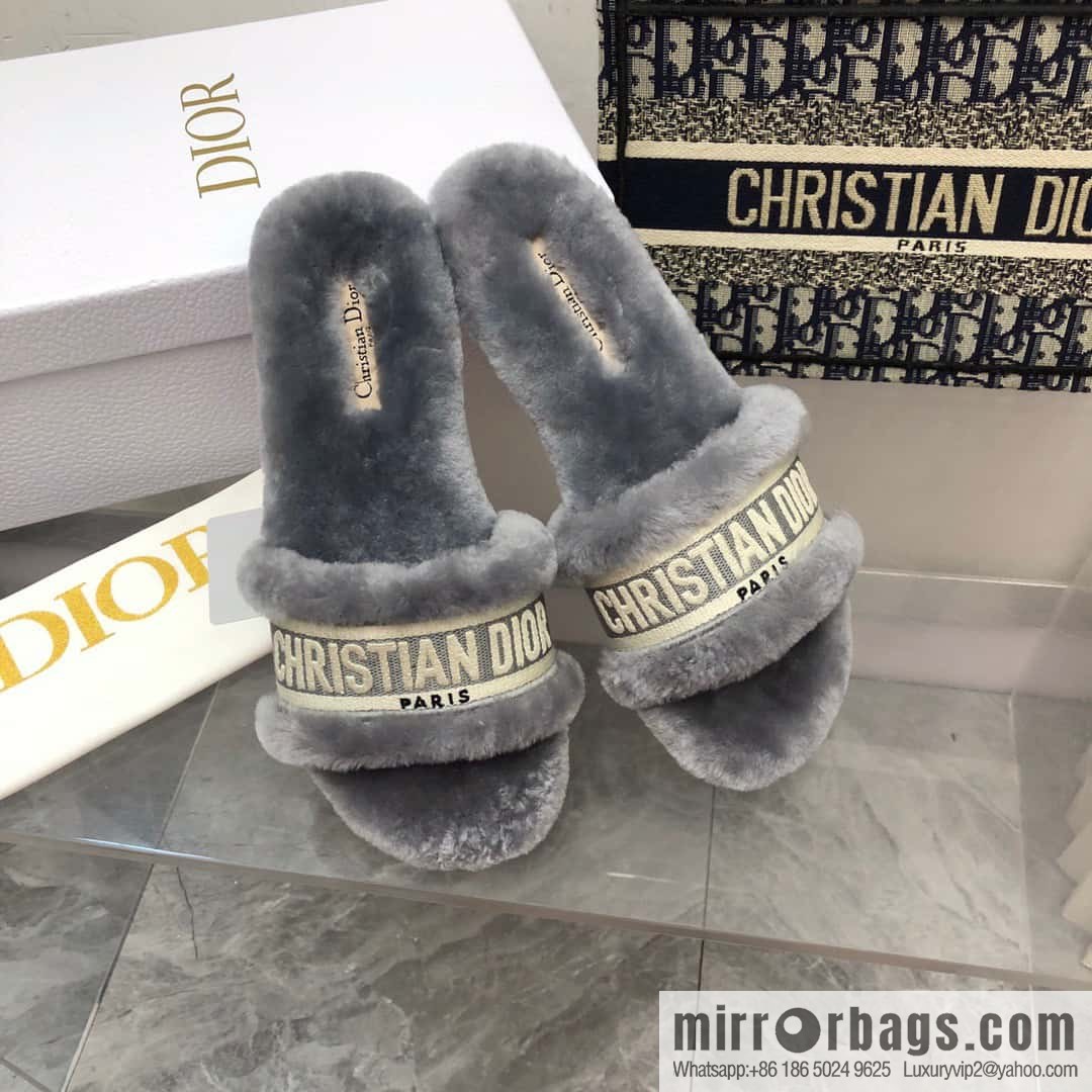 🐰🐰New color 2023-CD wool mop embroidered slippers series