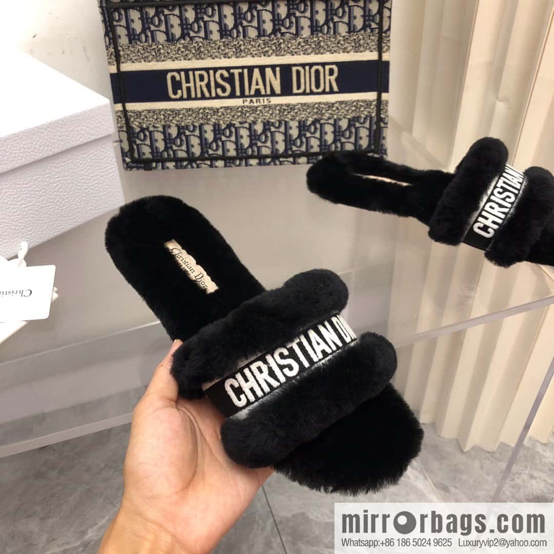 🐰🐰New color 2023-CD wool mop embroidered slippers series