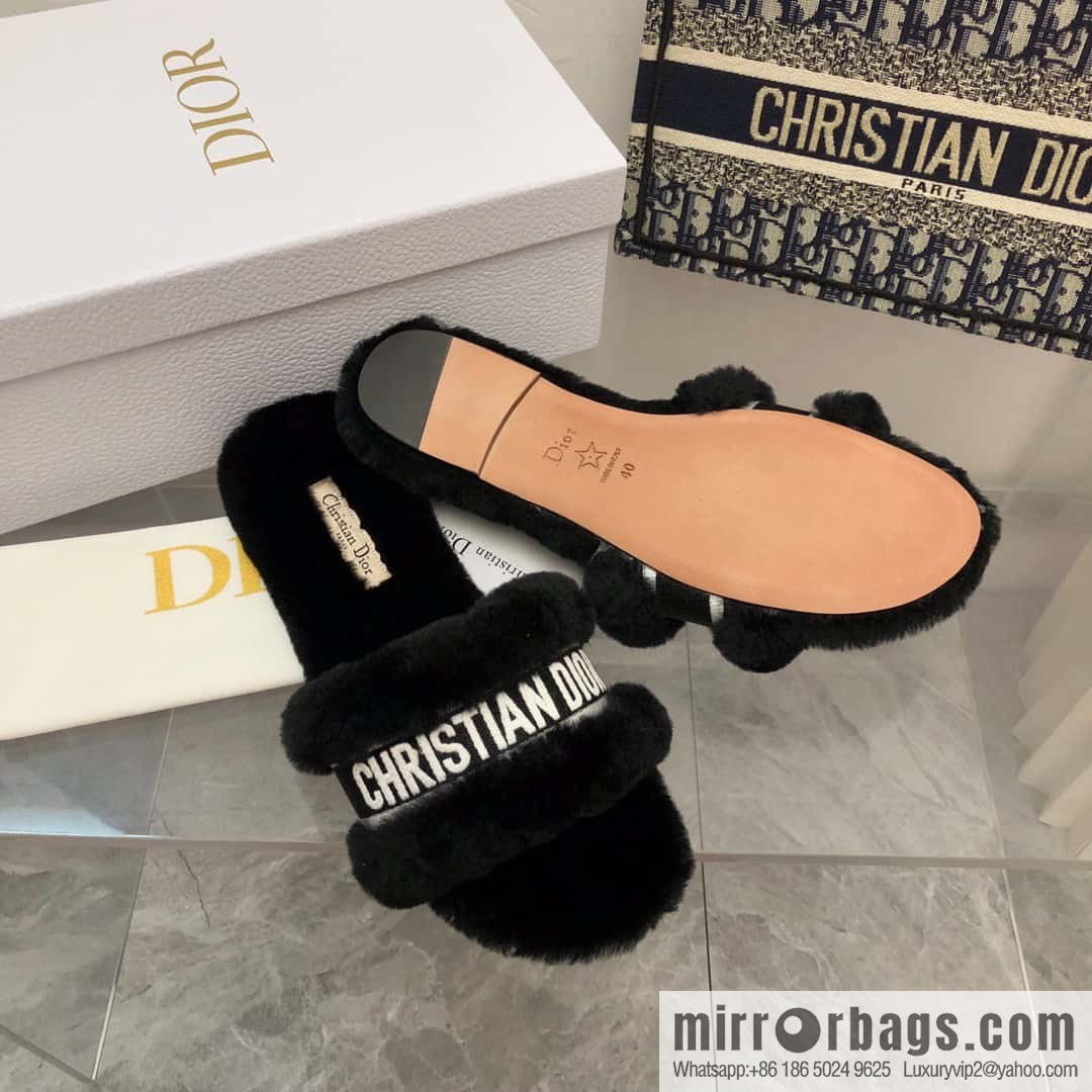 🐰🐰New color 2023-CD wool mop embroidered slippers series