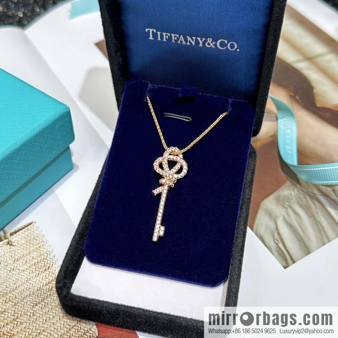 ❗️New ❗️ New ☑️ TIFFANY & Co. Woven Full Diamond Key Necklace