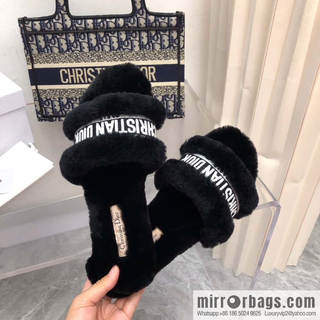 🐰🐰New color 2023-CD wool mop embroidered slippers series