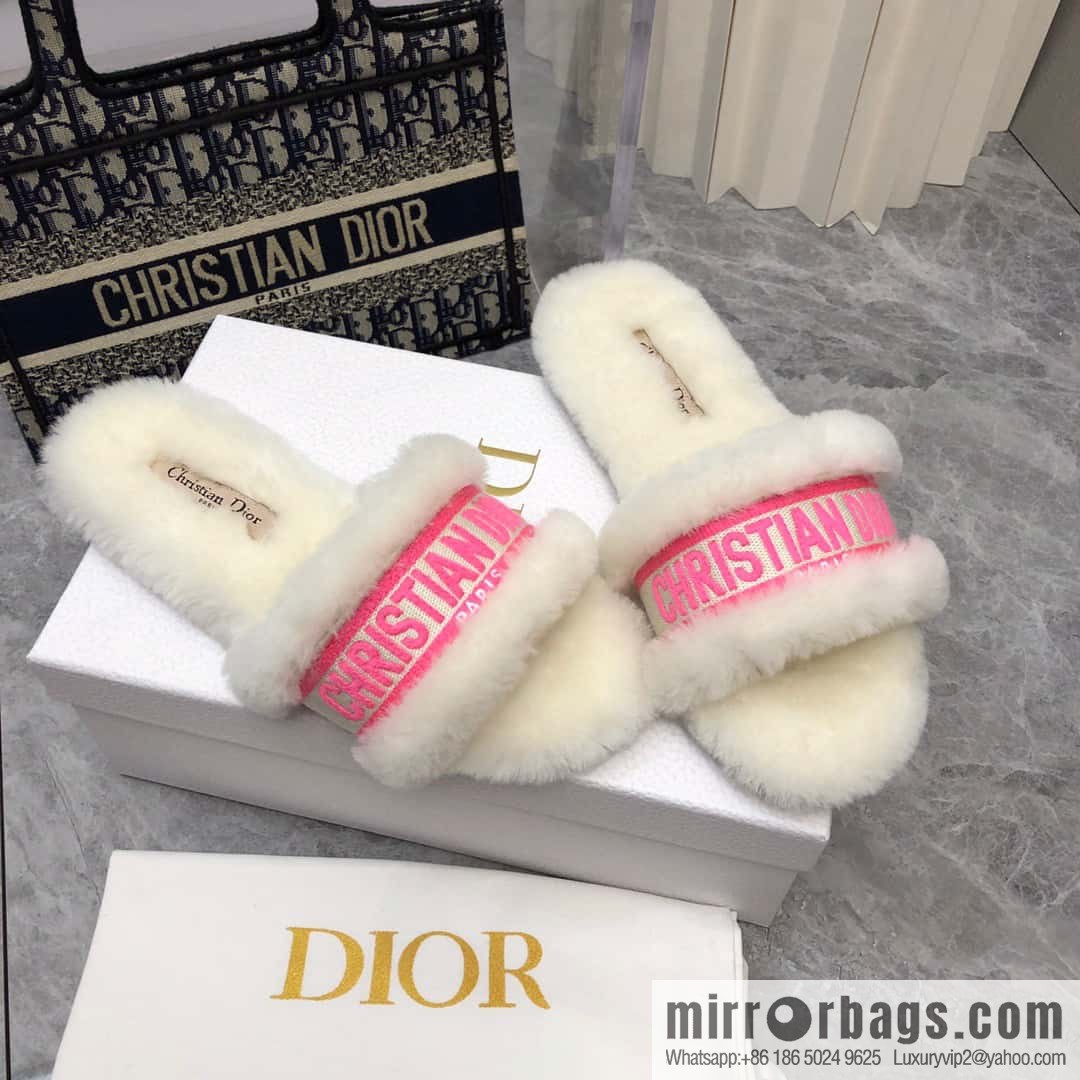 🐰🐰New color 2023-CD wool mop embroidered slippers series