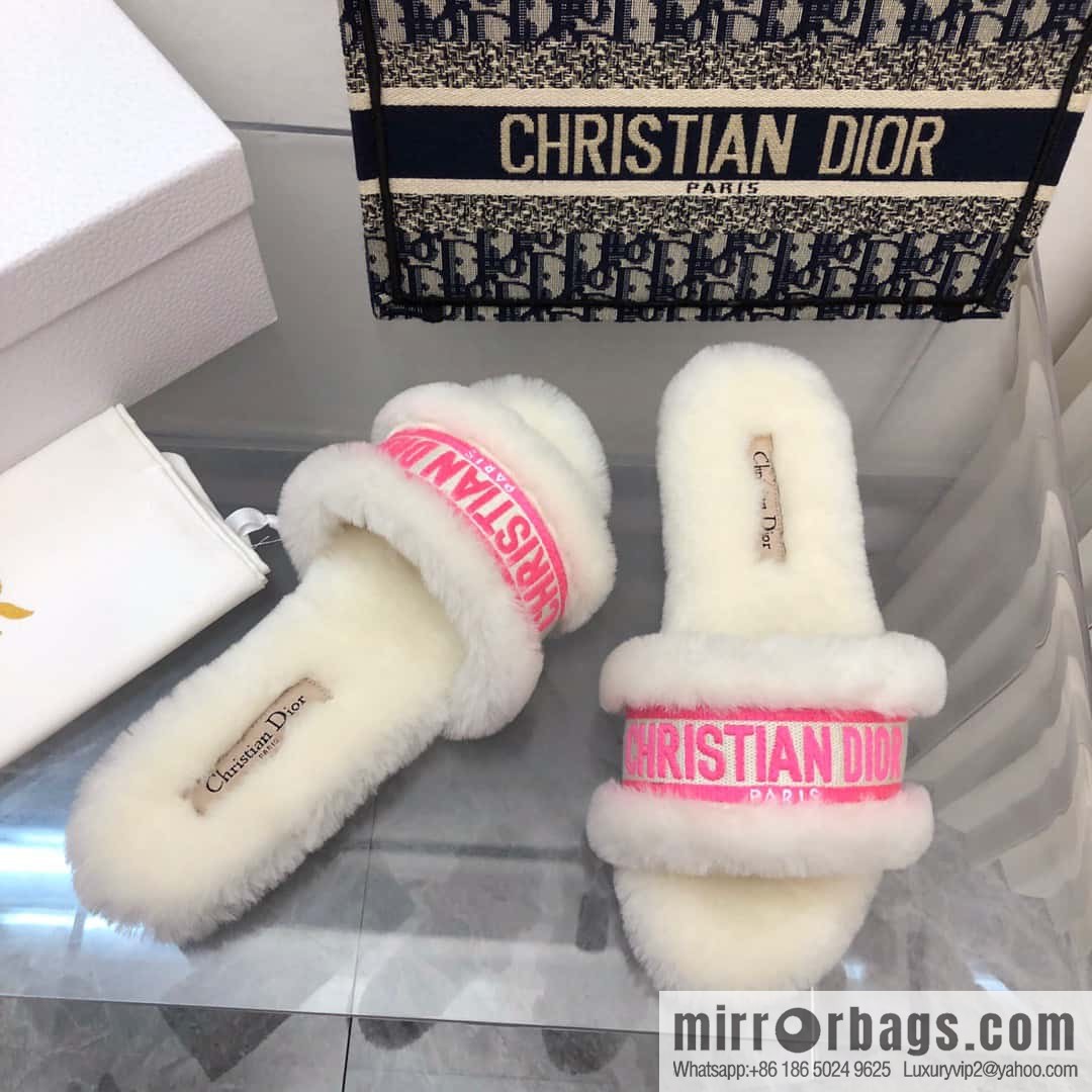 🐰🐰New color 2023-CD wool mop embroidered slippers series