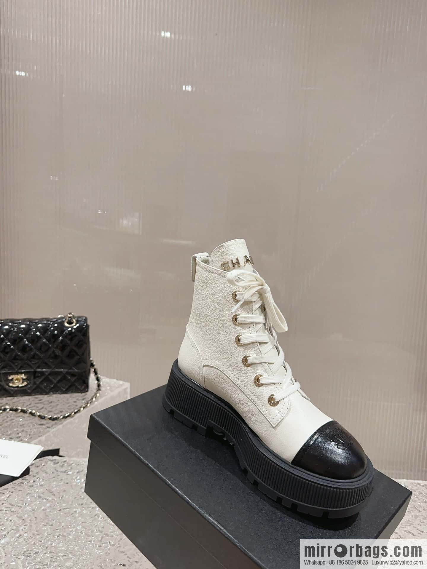 🐰🐰𝐂𝐡*𝐧𝐞𝐥 23 popular [genuine grade] version of the coolest short boots, locomotive boots, thick-soled round head color matching heightened lace-up short boots, Martin boots