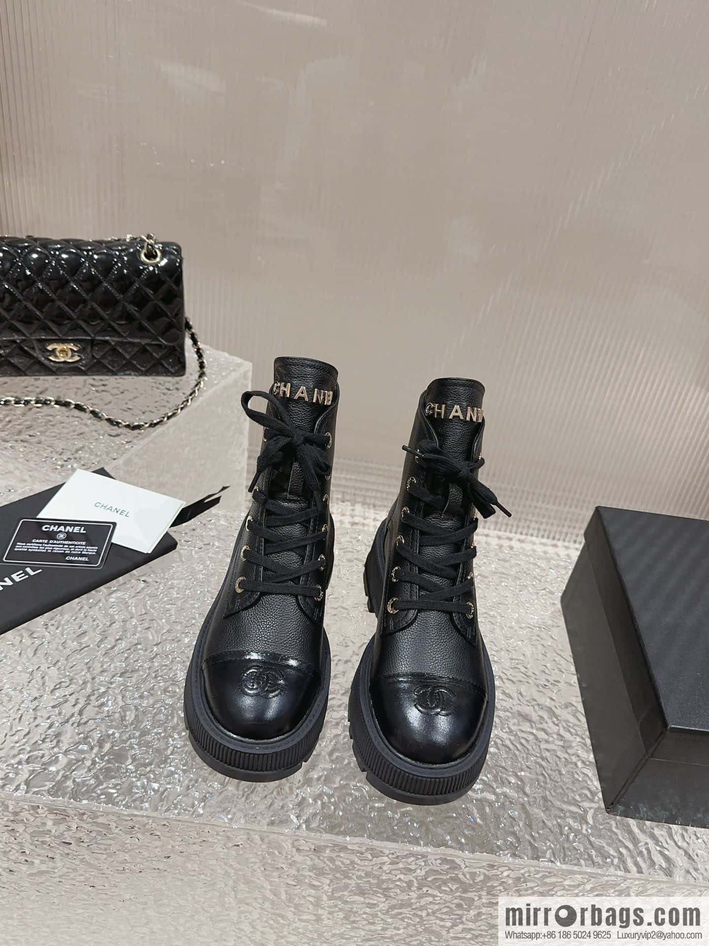 🐰🐰𝐂𝐡*𝐧𝐞𝐥 23 popular [genuine grade] version of the coolest short boots, locomotive boots, thick-soled round head color matching heightened lace-up short boots, Martin boots