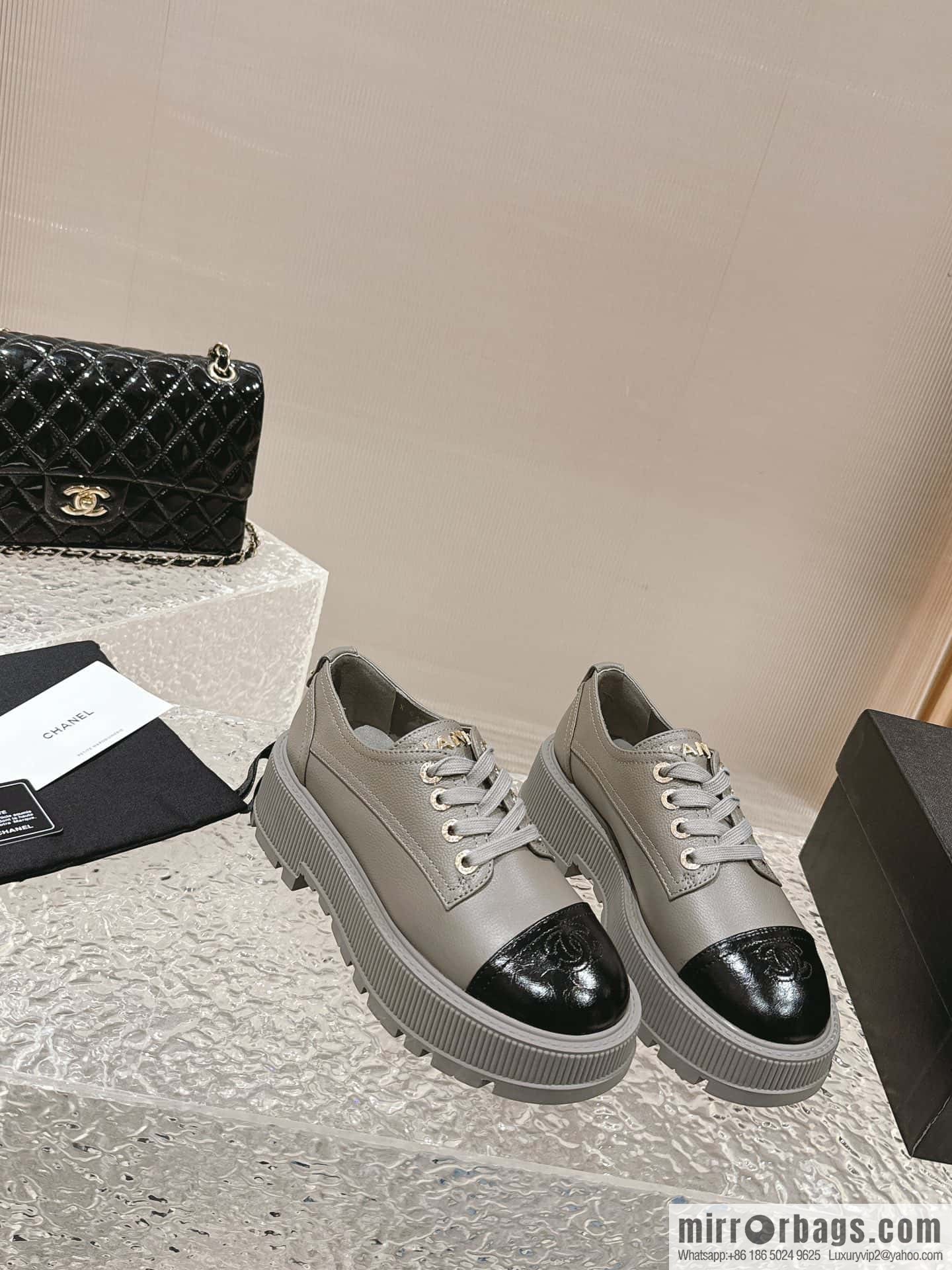 🐰🐰𝐂𝐡*𝐧𝐞𝐥 23 popular [genuine grade] version of the coolest short boots, locomotive boots, loafers