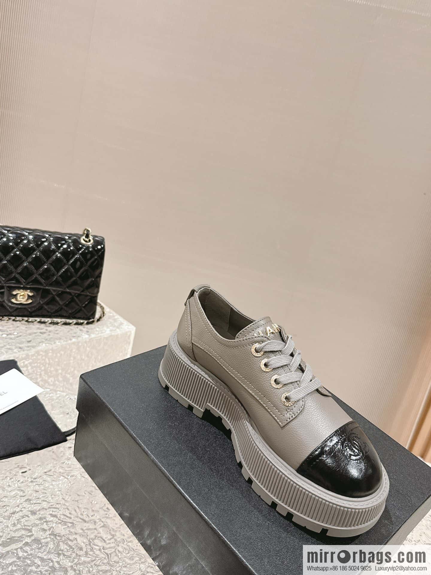 🐰🐰𝐂𝐡*𝐧𝐞𝐥 23 popular [genuine grade] version of the coolest short boots, locomotive boots, loafers