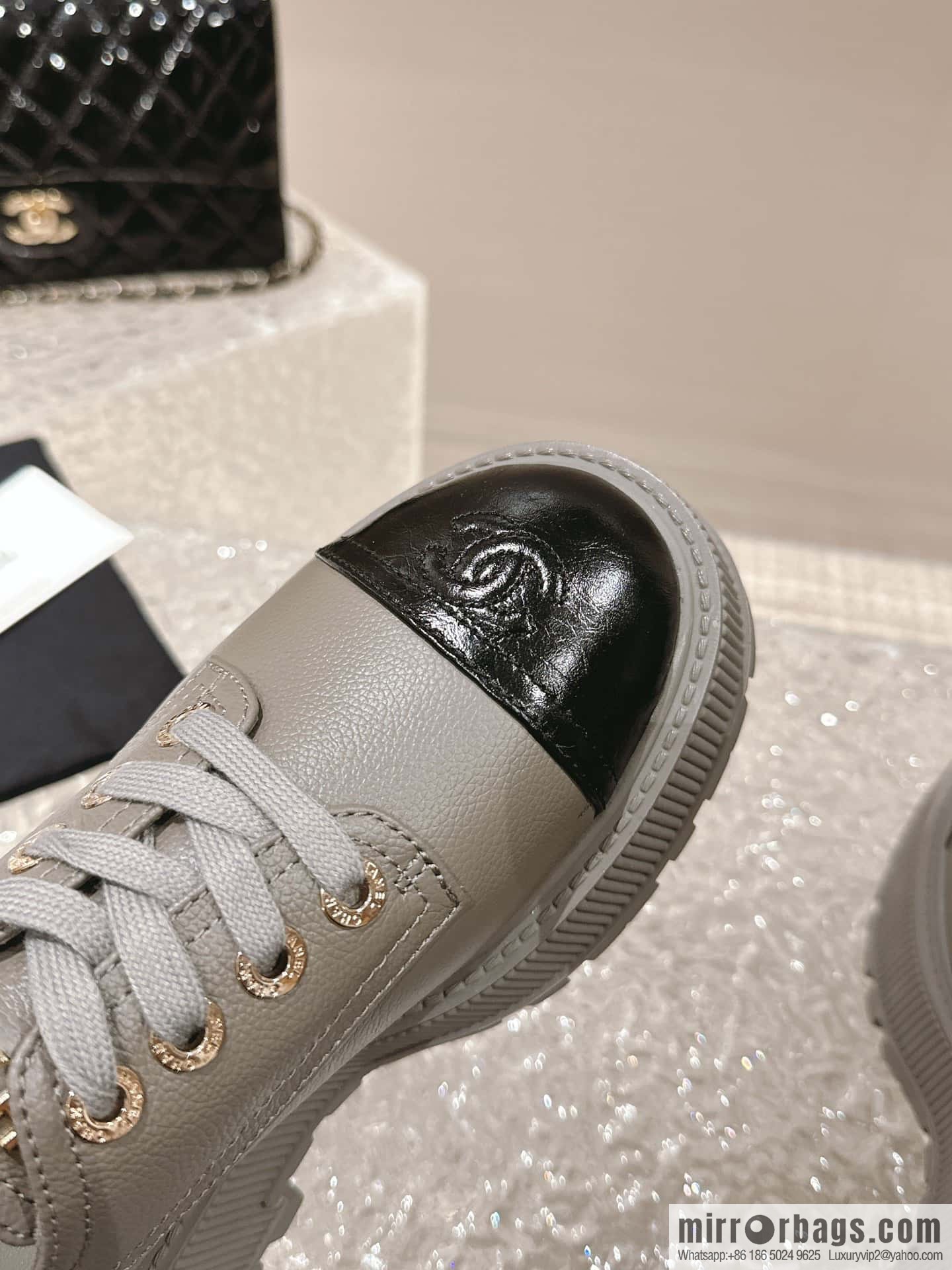 🐰🐰𝐂𝐡*𝐧𝐞𝐥 23 popular [genuine grade] version of the coolest short boots, locomotive boots, loafers