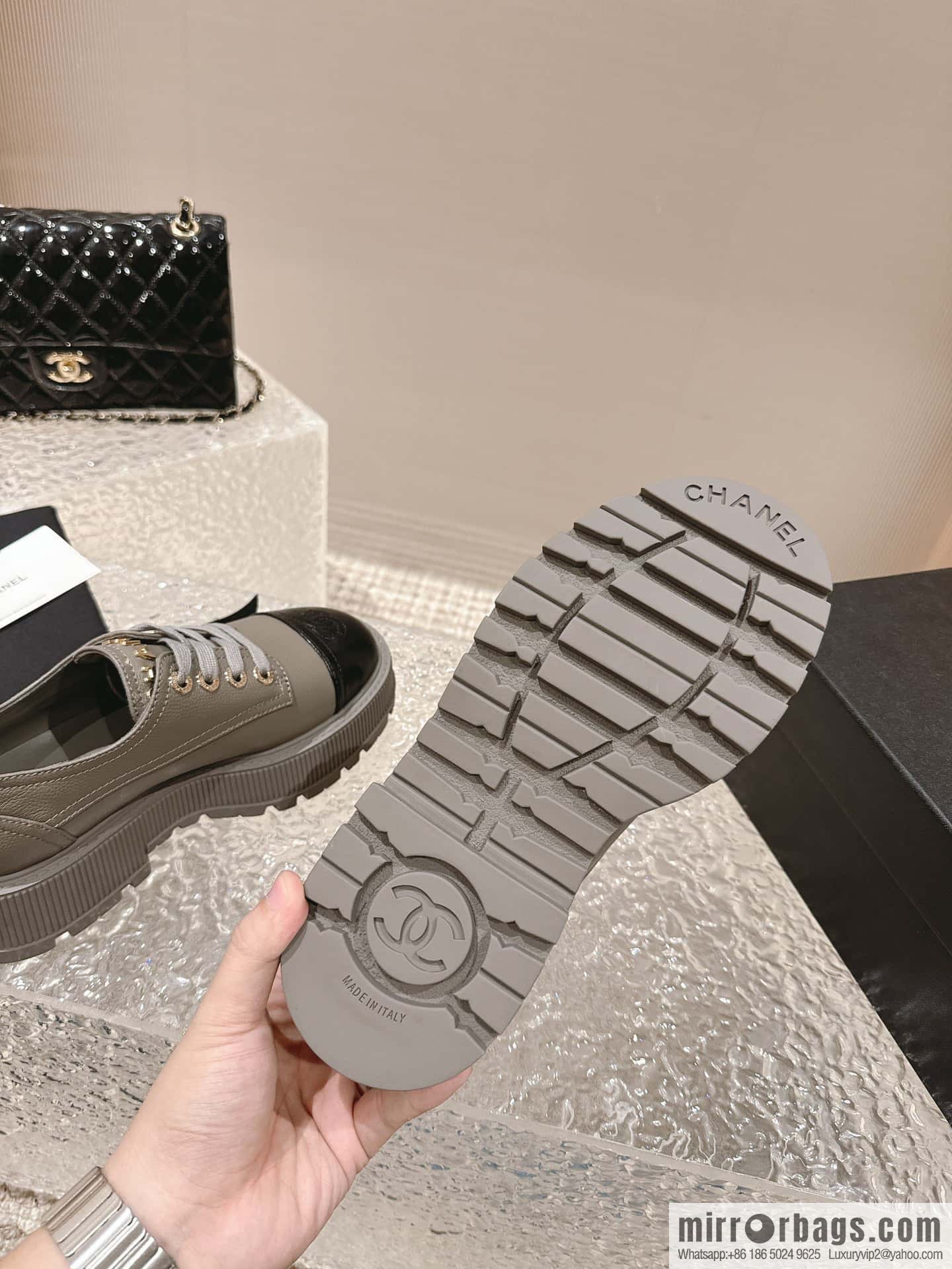 🐰🐰𝐂𝐡*𝐧𝐞𝐥 23 popular [genuine grade] version of the coolest short boots, locomotive boots, loafers