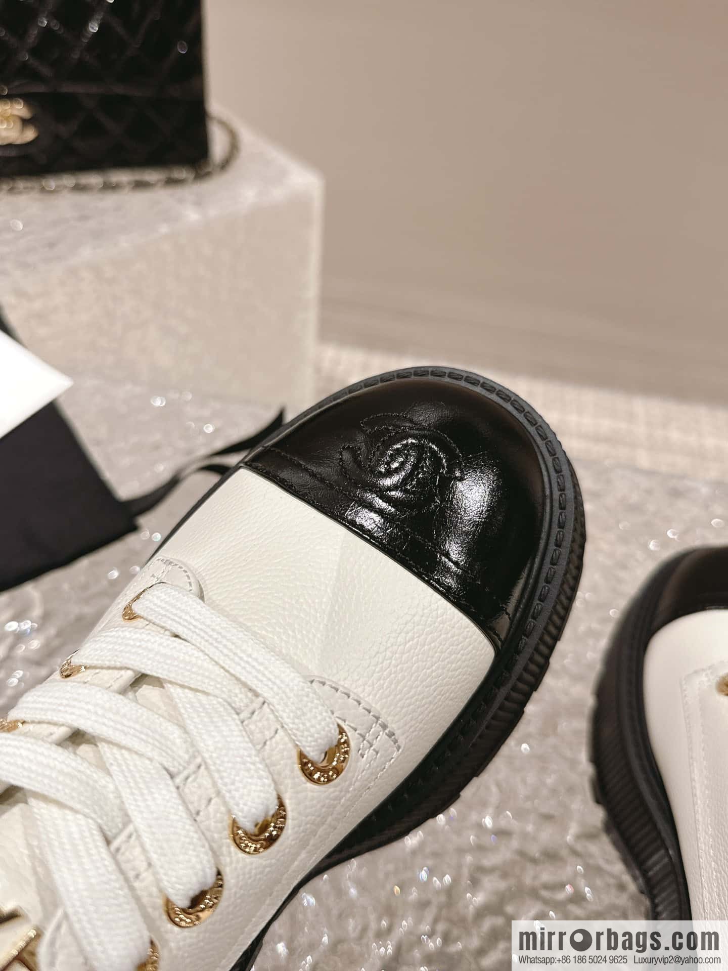 🐰🐰𝐂𝐡*𝐧𝐞𝐥 23 popular [genuine grade] version of the coolest short boots, locomotive boots, loafers