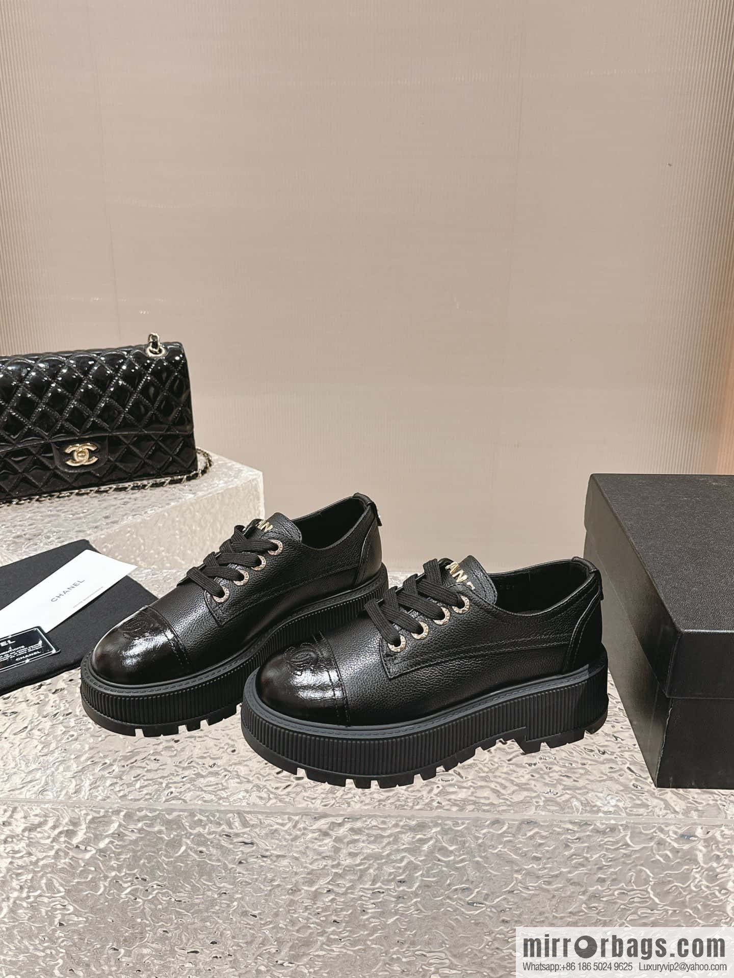 🐰🐰𝐂𝐡*𝐧𝐞𝐥 23 popular [genuine grade] version of the coolest short boots, locomotive boots, loafers