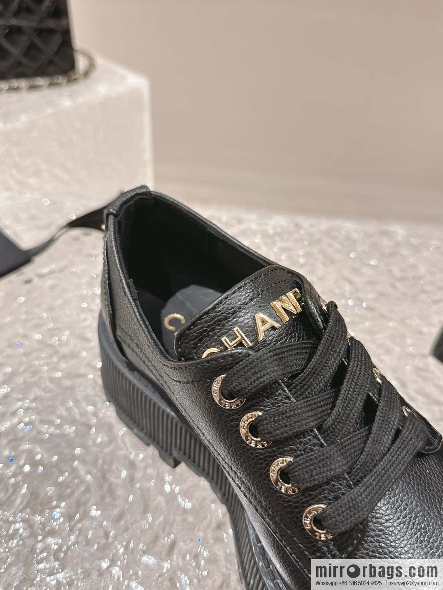 🐰🐰𝐂𝐡*𝐧𝐞𝐥 23 popular [genuine grade] version of the coolest short boots, locomotive boots, loafers