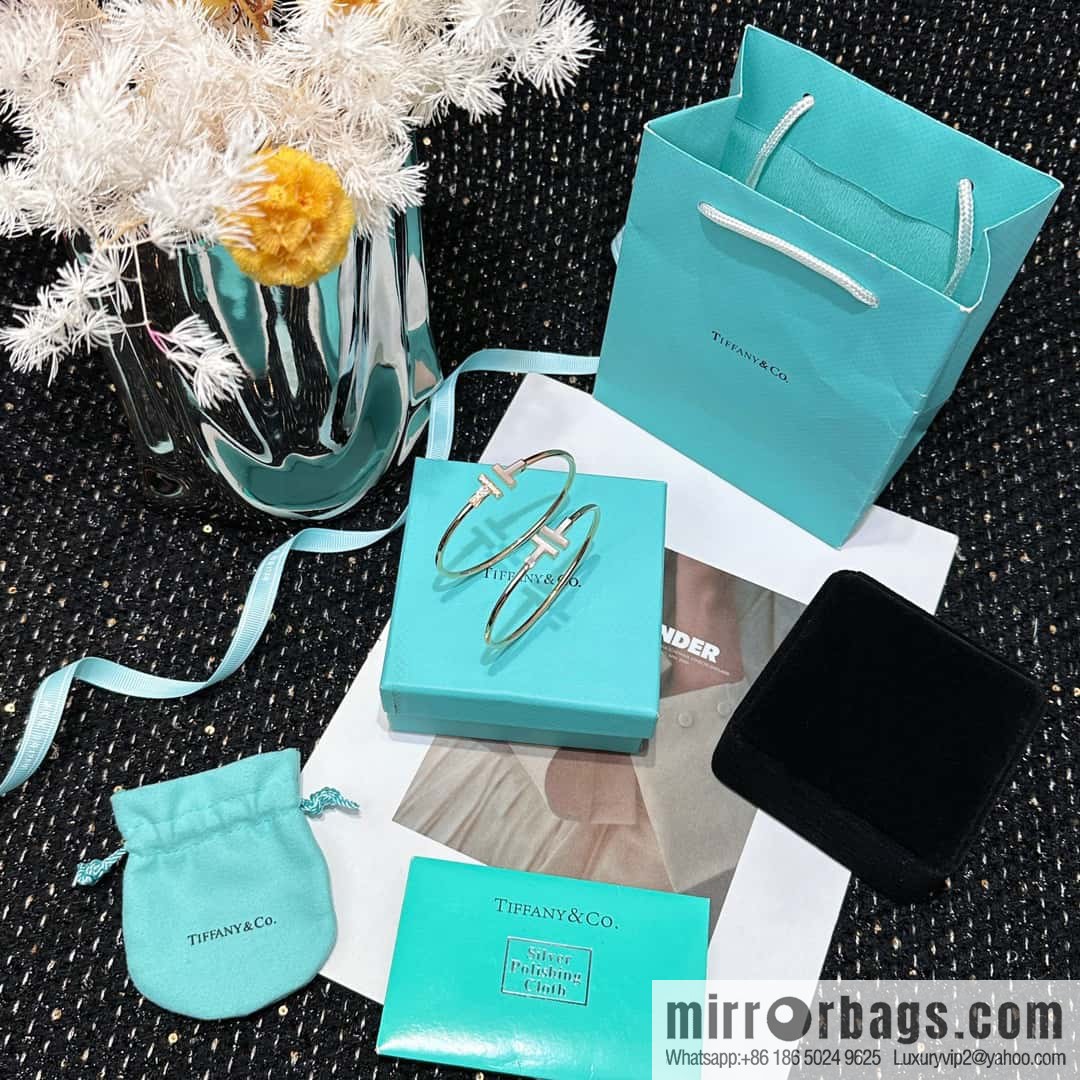 Double white shell model, white shell with diamond model ☀️ original order ☀️ Tiffany & co Tiffany, classic T series, white shell with diamond silver rose gold double T bracelet ☀️