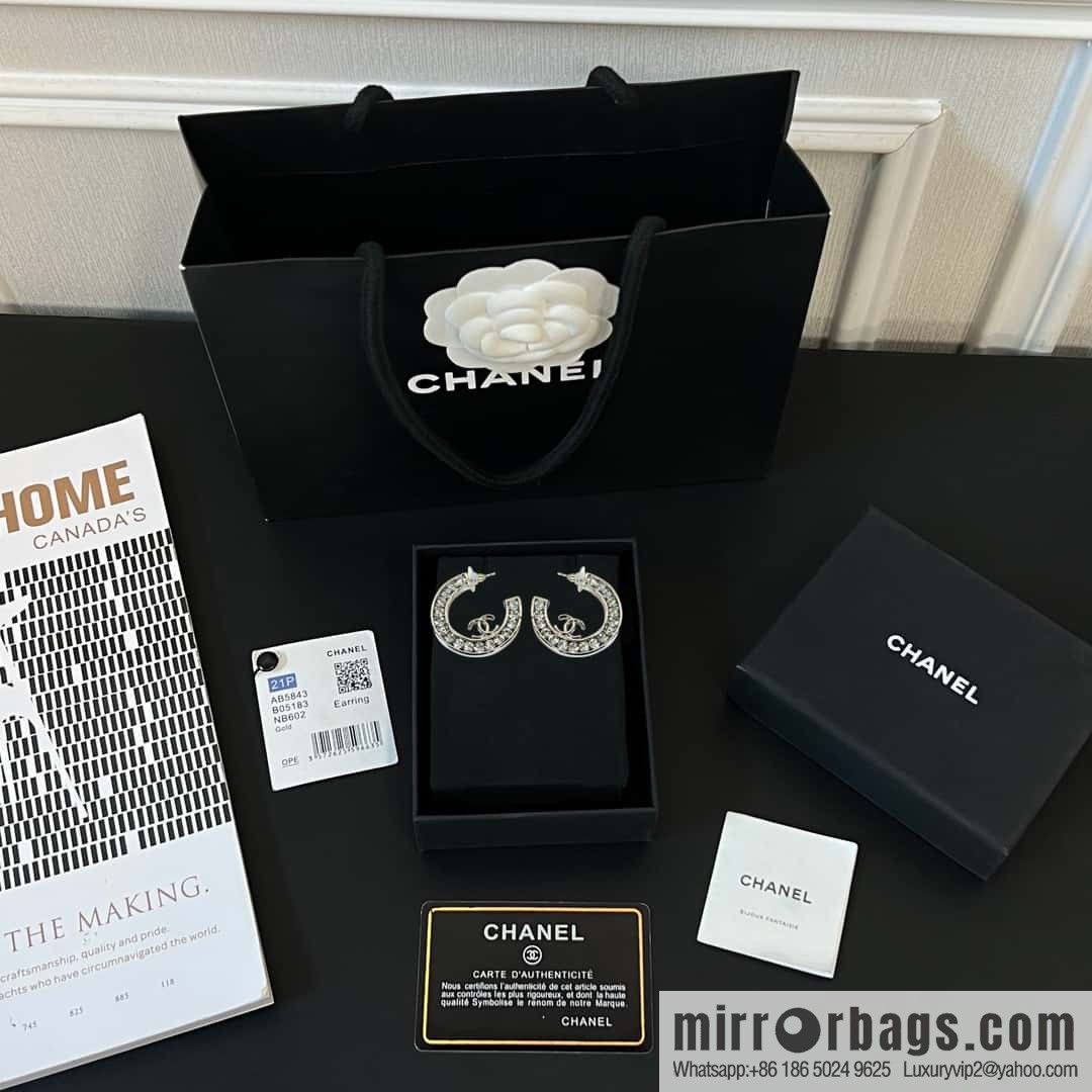 ☀️New ☑️ Chanel semi-round double c full diamond stud earrings ☀️
