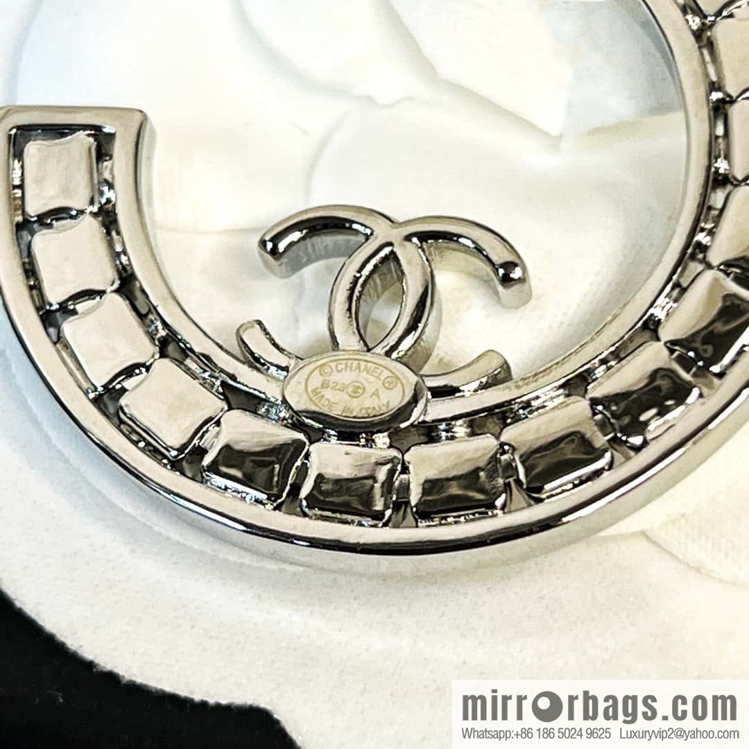 ☀️New ☑️ Chanel semi-round double c full diamond stud earrings ☀️