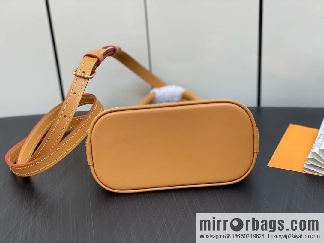 [Premium‑quality] M82717 monogram mini shell bag series New launch Nano Alma handbag