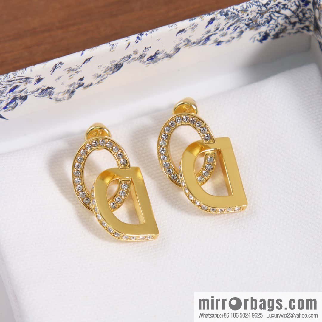 New ☑️ DIOR CD edge drill stud earrings