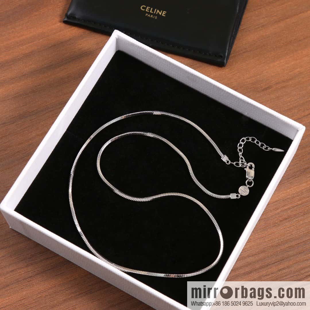 ❗️New ❗️ ☀️ New ☑️ Celine snake bone chain necklace ☀️